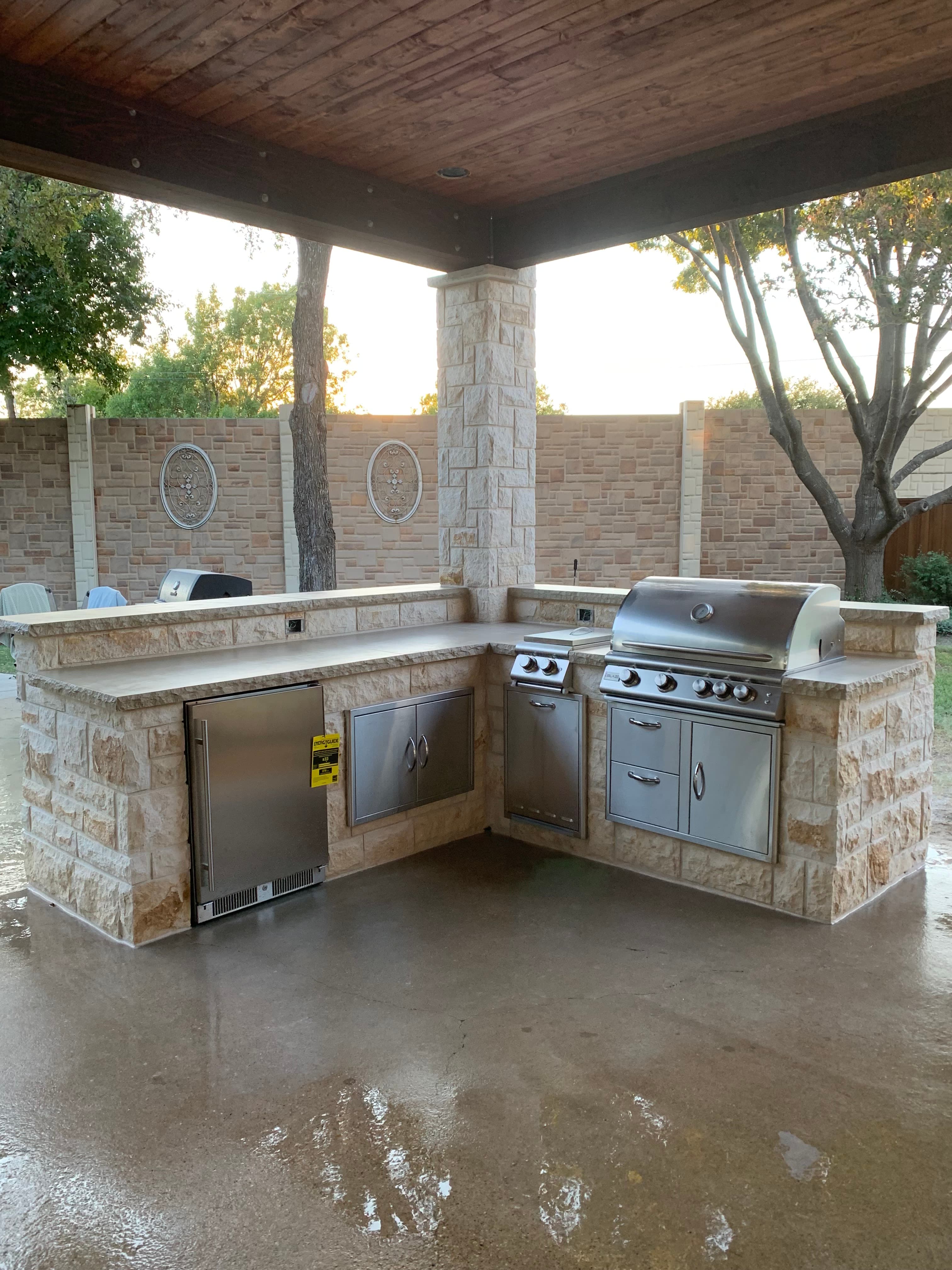 Corner Kitchen Bar by Titan Built Outdoors